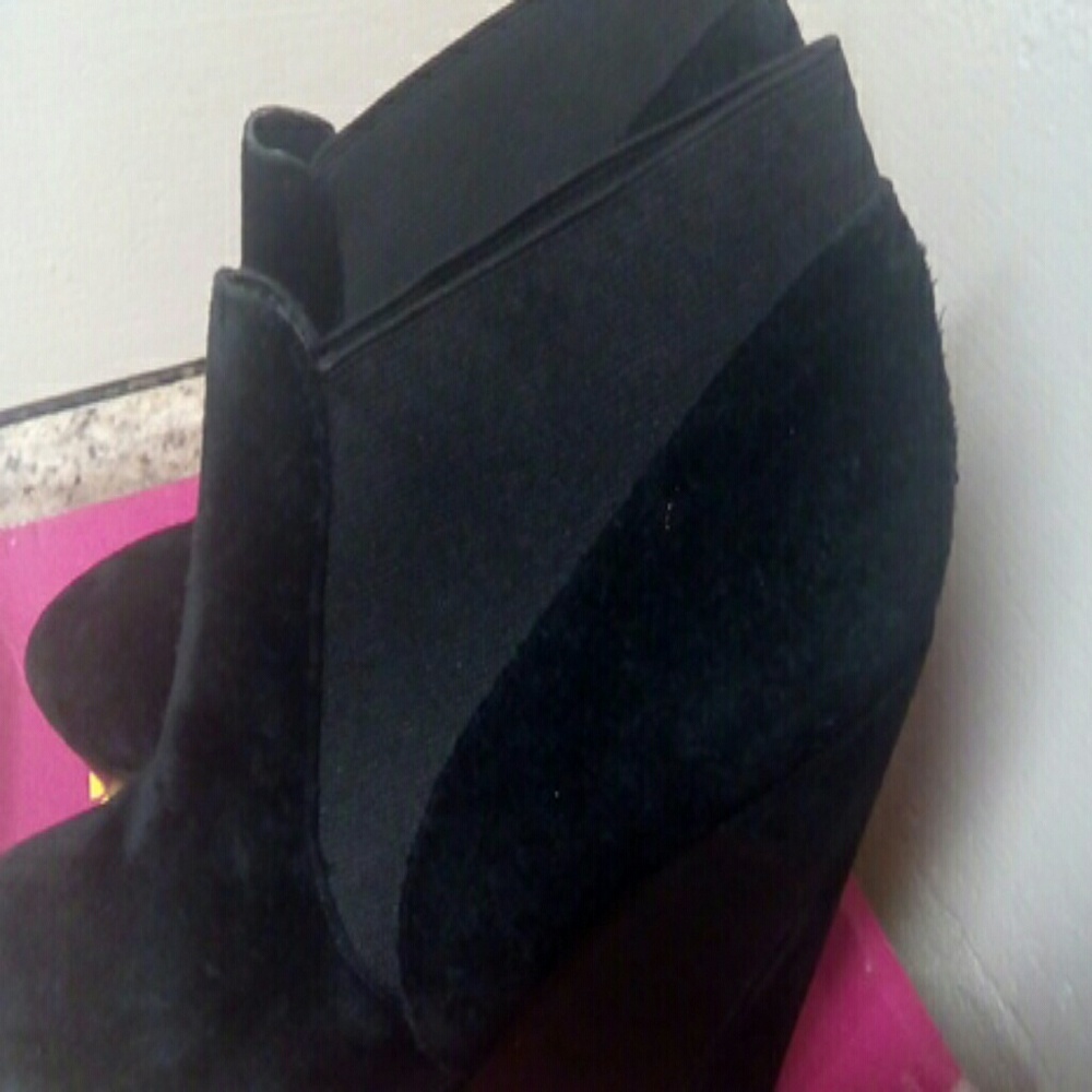 MRKT Booties - Picture 5 of 6